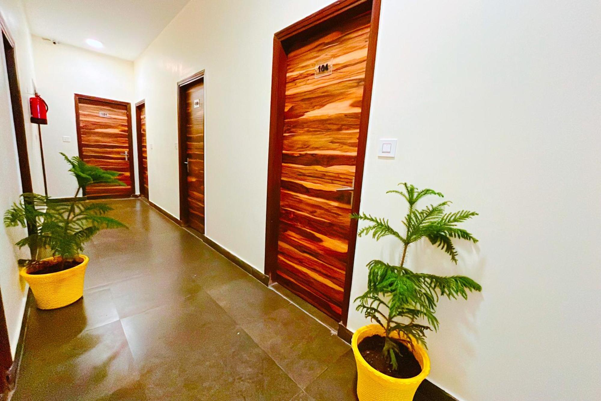 Ganga Ashoka Hotel Risikés Kültér fotó