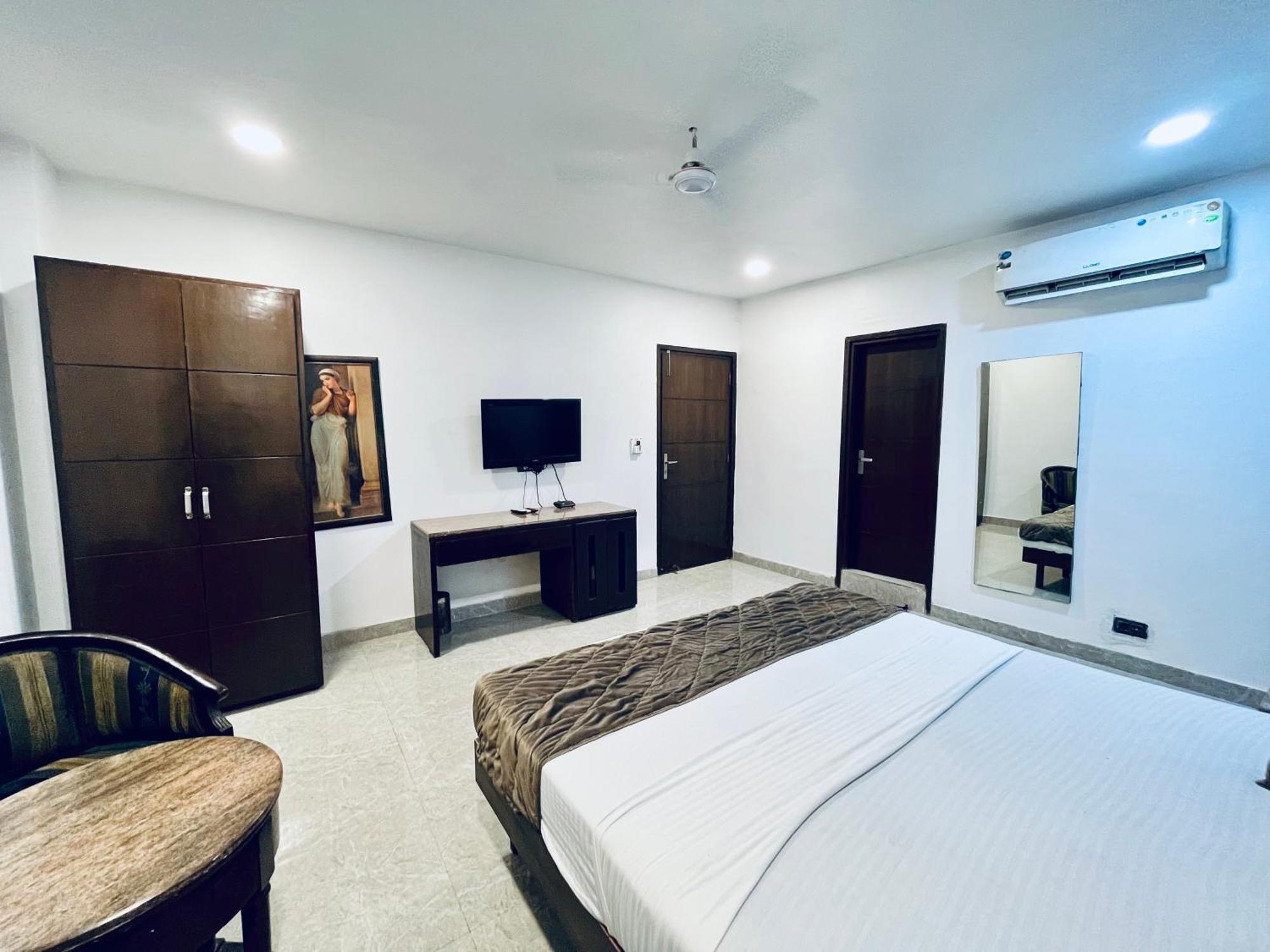 Ganga Ashoka Hotel Risikés Kültér fotó