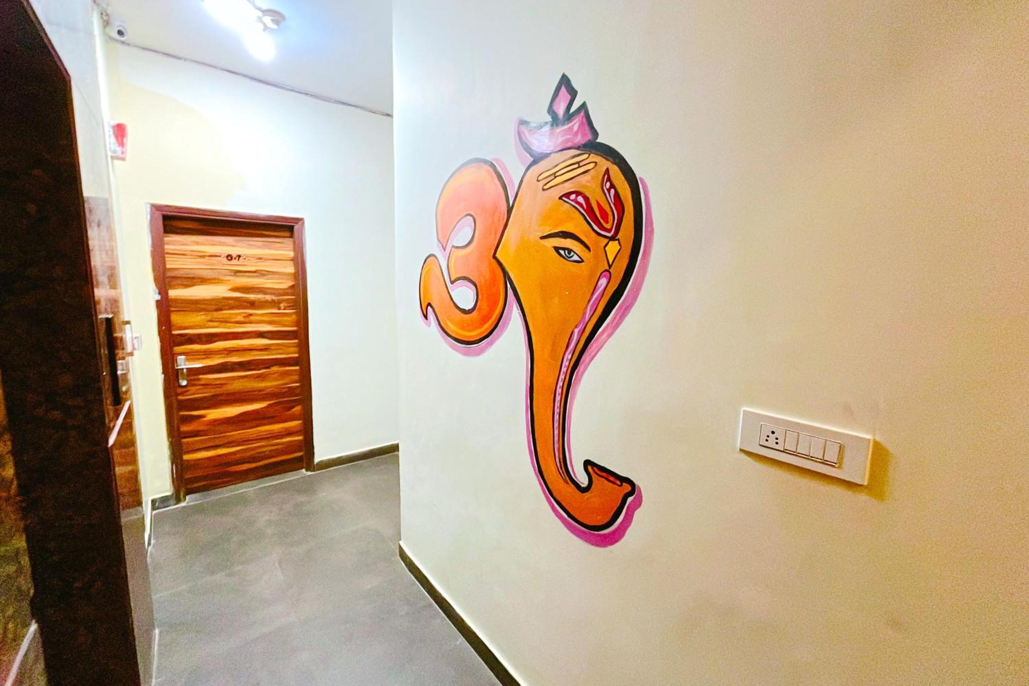 Ganga Ashoka Hotel Risikés Kültér fotó
