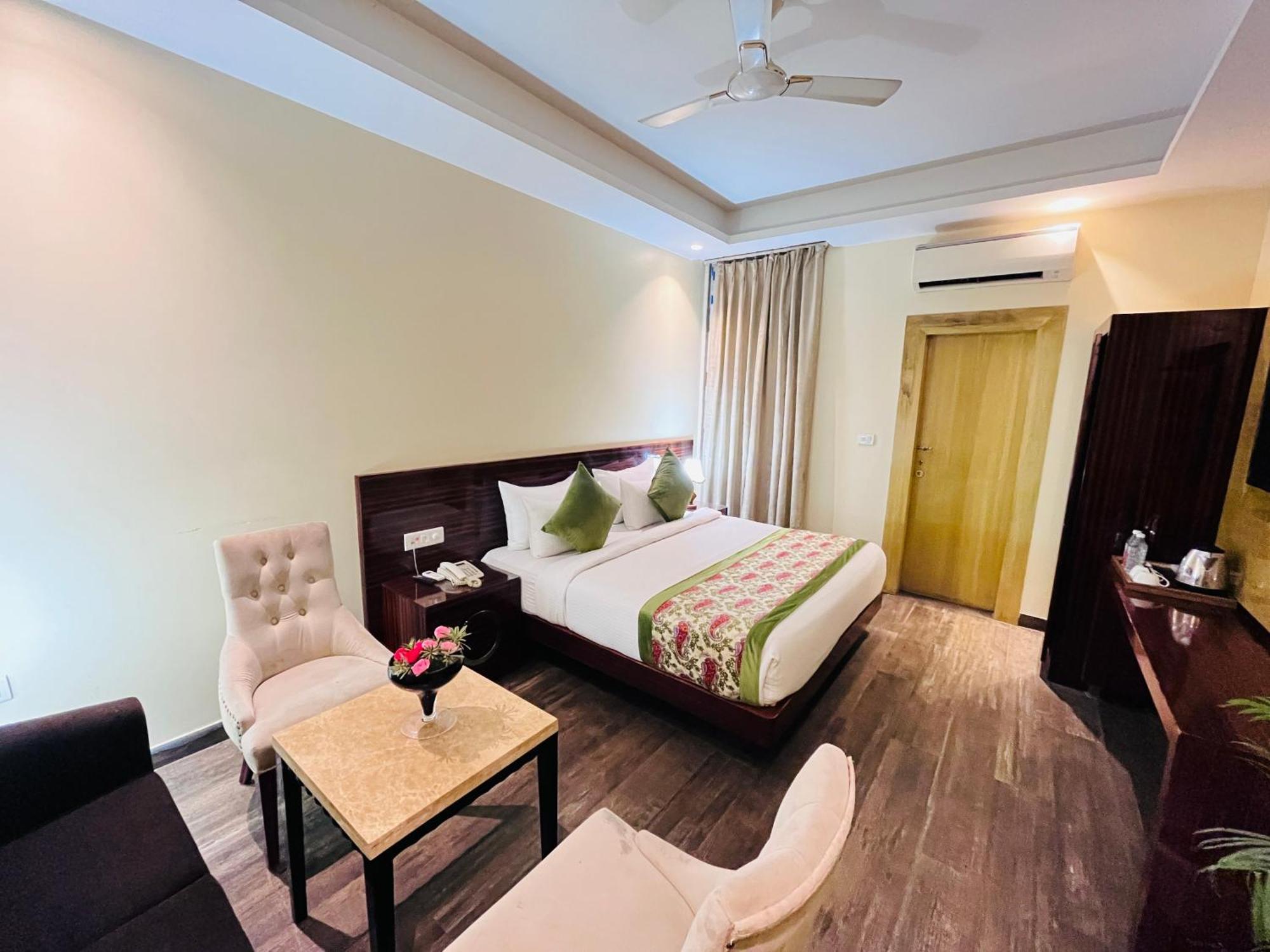 Ganga Ashoka Hotel Risikés Kültér fotó