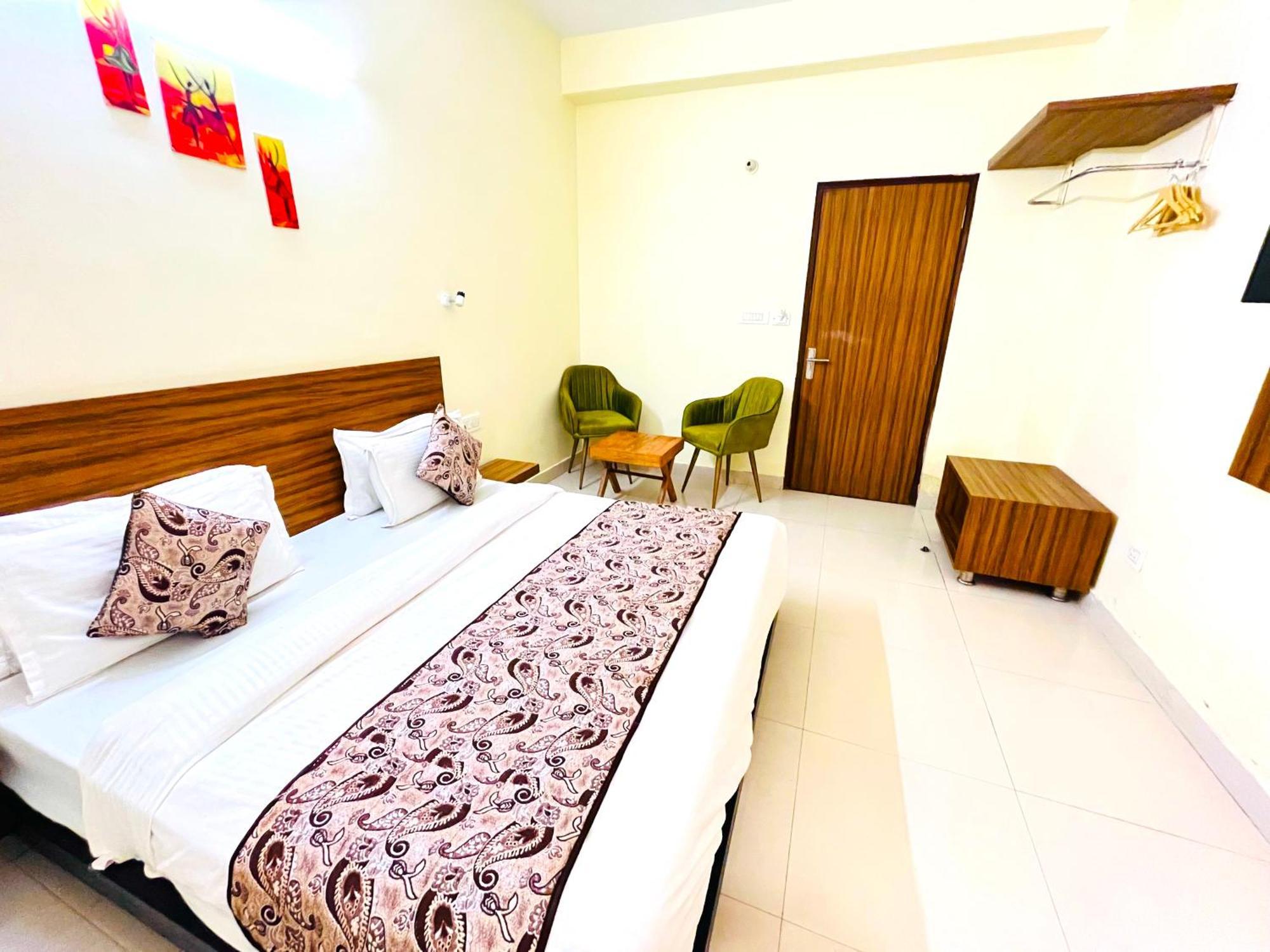 Ganga Ashoka Hotel Risikés Kültér fotó