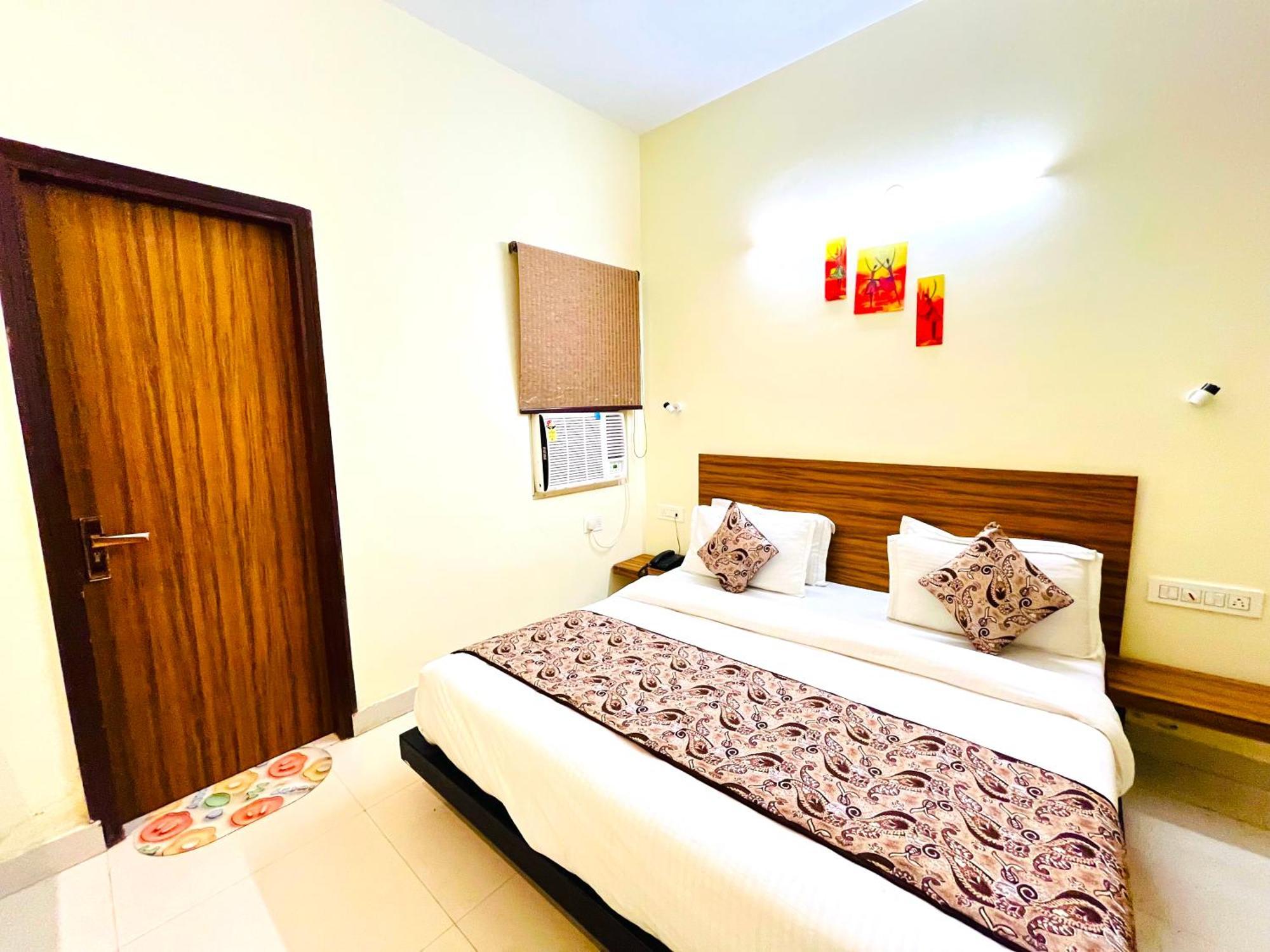 Ganga Ashoka Hotel Risikés Kültér fotó